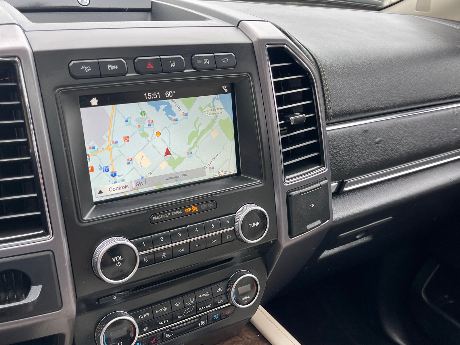 Used 2018 Ford Expedition Max Platinum AWD/4WD image 26