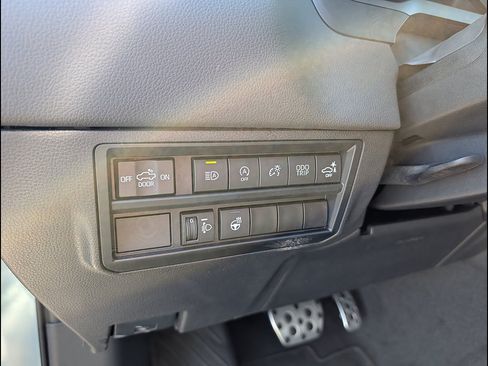 Used 2023 Toyota Tundra Limited w/ TRD Off-Road Package AWD/4WD image 30