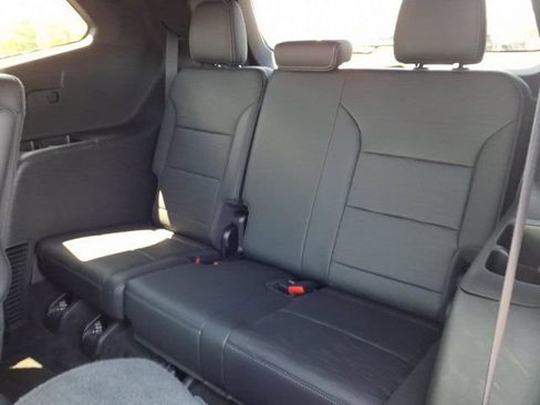 Used 2025 Buick Enclave Sport Touring AWD/4WD image 25