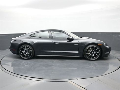 New 2026 Porsche Taycan image 25