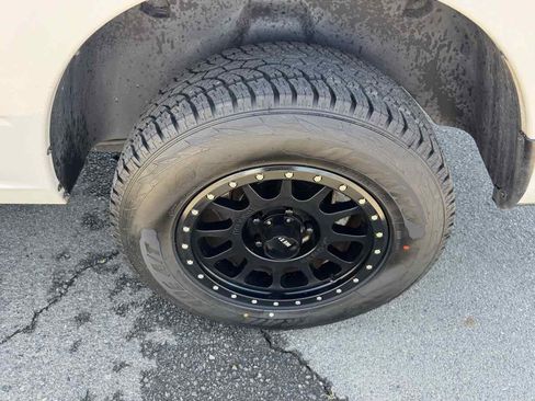 Used 2015 RAM 1500 Classic SLT RWD image 32