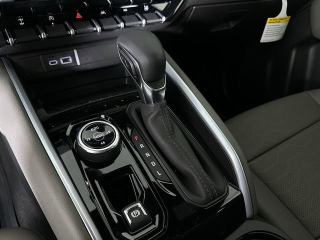 New 2026 Chevrolet Colorado ZR2 w/ Technology Package AWD/4WD image 17