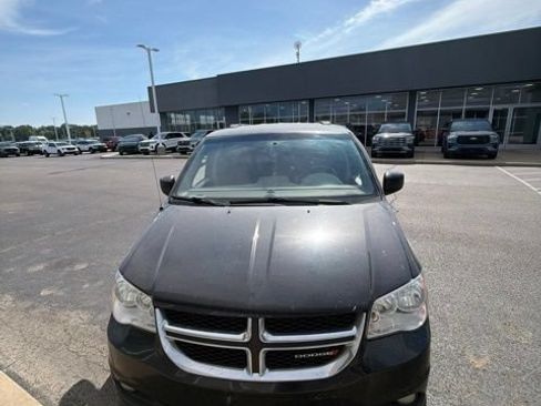 Used 2017 Dodge Grand Caravan SXT FWD image 5