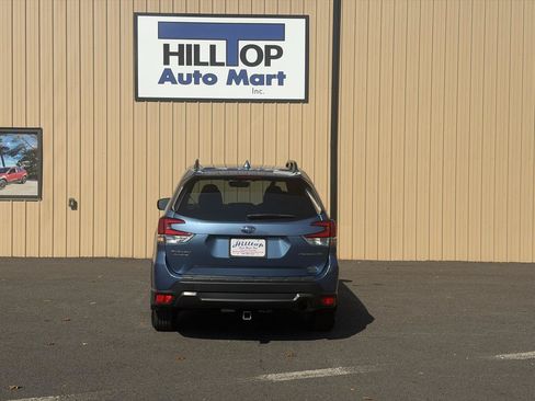 Used 2021 Subaru Forester Premium AWD/4WD image 4