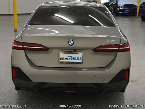 Used 2024 BMW 530i w/ M Sport Package RWD image 9