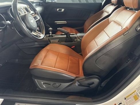 Used 2023 Ford Mustang GT Premium image 7