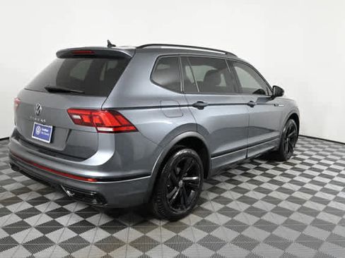 Used 2023 Volkswagen Tiguan SE R-Line image 8
