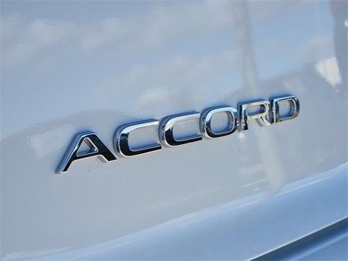 Certified 2025 Honda Accord SE image 7