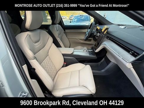 New 2025 Volvo EX90 Plus image 19