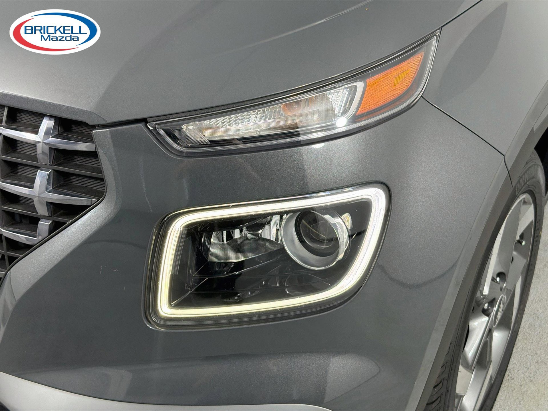 Used 2024 Hyundai Venue Limited FWD image 9