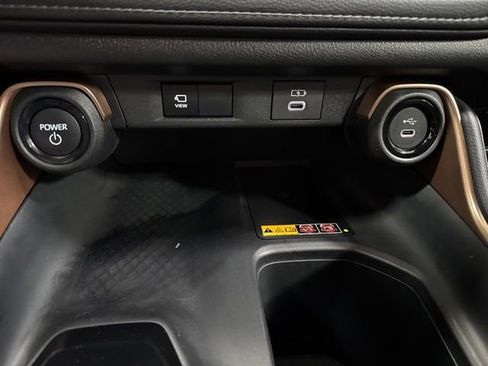Used 2024 Toyota Grand Highlander AWD Hybrid image 23
