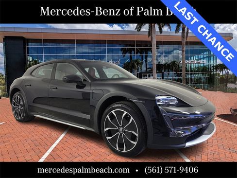 Used 2023 Porsche Taycan 4 Cross Turismo image 1