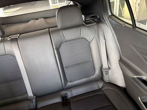 Used 2025 Buick Envista Preferred image 37