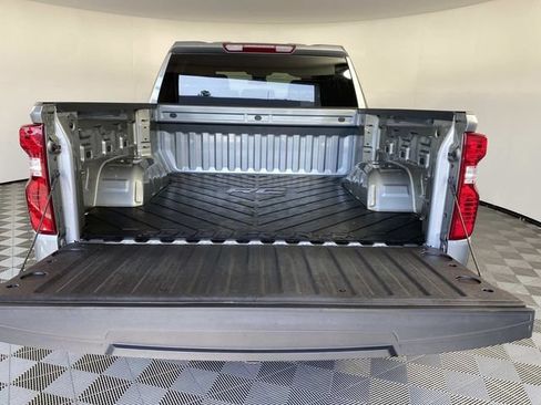 Used 2023 Chevrolet Silverado 1500 LT AWD/4WD image 8