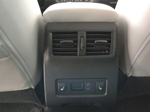 Used 2023 Mitsubishi Outlander SEL image 27