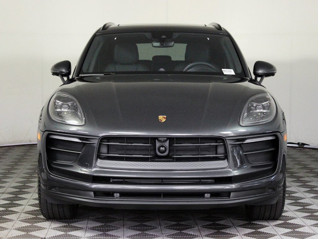 Certified 2026 Porsche Macan AWD/4WD image 10