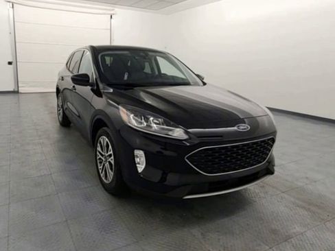Used 2022 Ford Escape SEL image 2