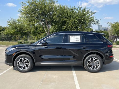 New 2025 Lincoln Corsair FWD w/ Equipment Group 101A image 4