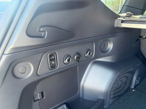 Used 2026 Subaru Forester Touring AWD/4WD image 12