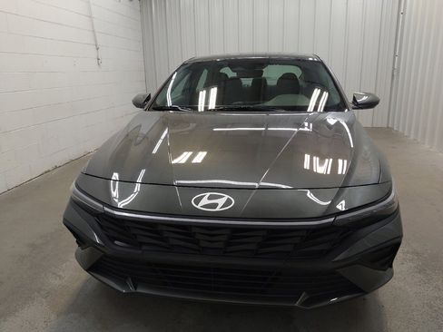 Used 2024 Hyundai Elantra SEL FWD image 15