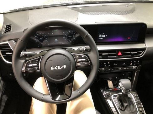 New 2026 Kia Seltos EX image 25