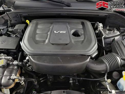 Used 2016 Jeep Grand Cherokee Laredo 75th Anniversary AWD/4WD image 12