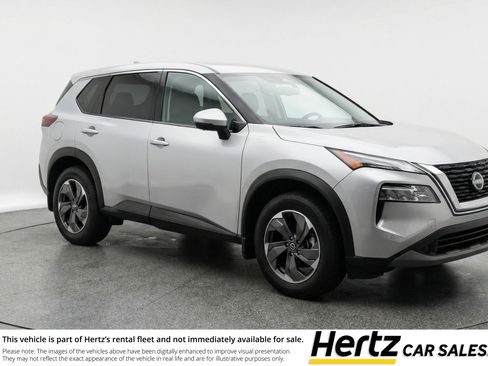 Used 2025 Nissan Rogue SV FWD image 1