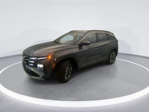 Used 2025 Hyundai Tucson SEL FWD image 8