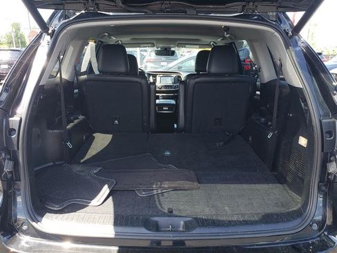Used 2019 Toyota Highlander XLE AWD/4WD image 9