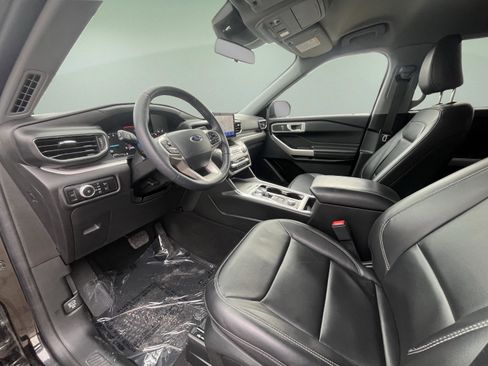 Certified 2023 Ford Explorer XLT w/ Equipment Group 202A image 29