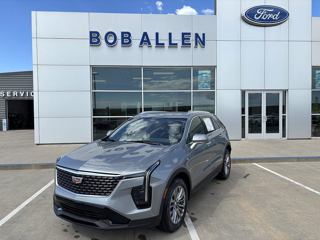 Used 2024 Cadillac XT4 Premium Luxury FWD image 1