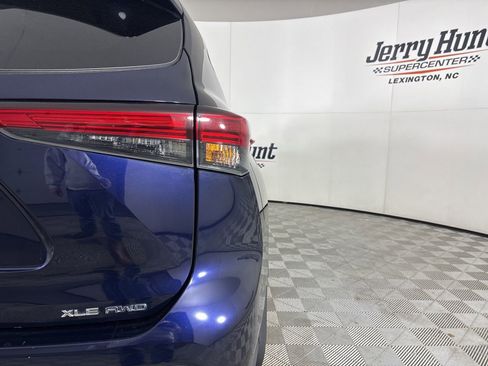 Used 2021 Toyota Highlander XLE image 36