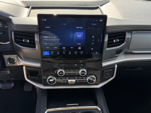 Certified 2024 Ford Expedition Max XLT image 20