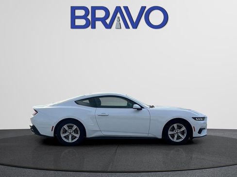 Used 2024 Ford Mustang Coupe RWD image 4