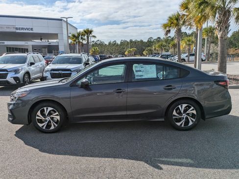 Used 2025 Subaru Legacy Premium image 7