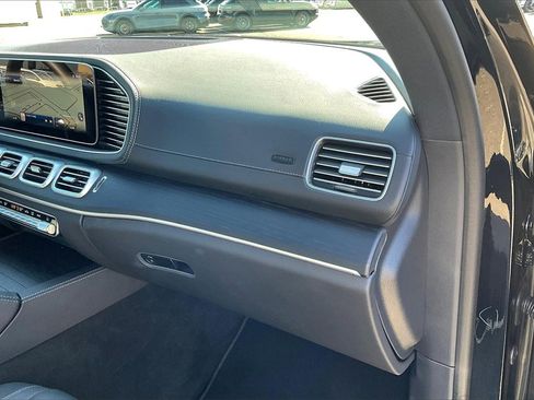 Used 2025 Mercedes-Benz GLS 450 4MATIC image 14
