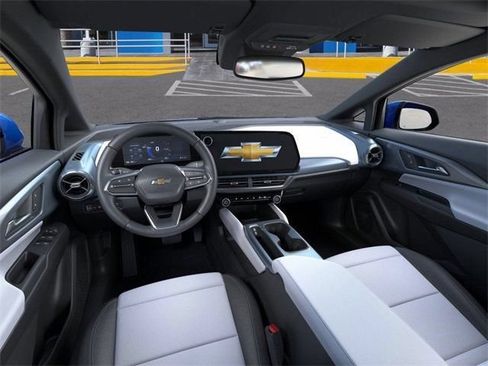 New 2025 Chevrolet Equinox EV LT FWD image 15