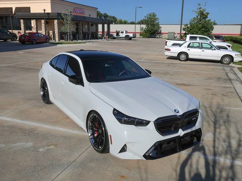 Used 2026 BMW M5 w/ Executive Package AWD/4WD image 7