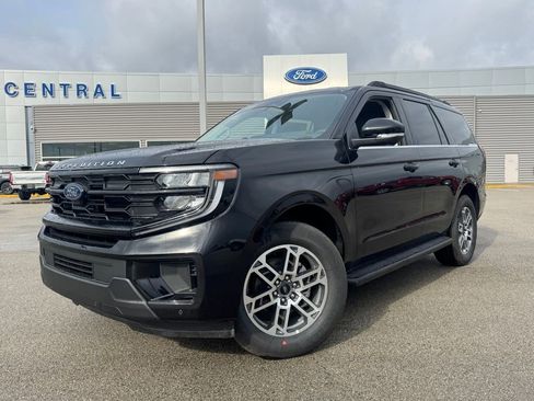 New 2026 Ford Expedition Active image 1