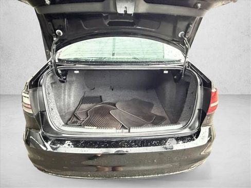 Used 2016 Volkswagen Jetta SE FWD image 14