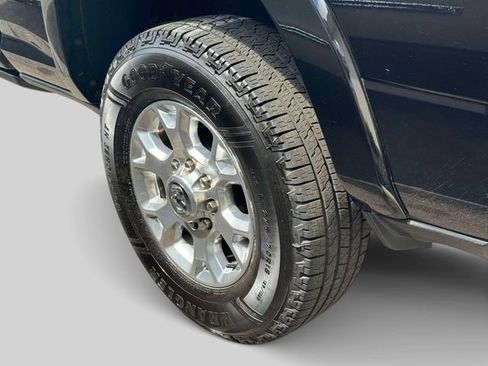 Used 2022 RAM 2500 Laramie AWD/4WD image 9