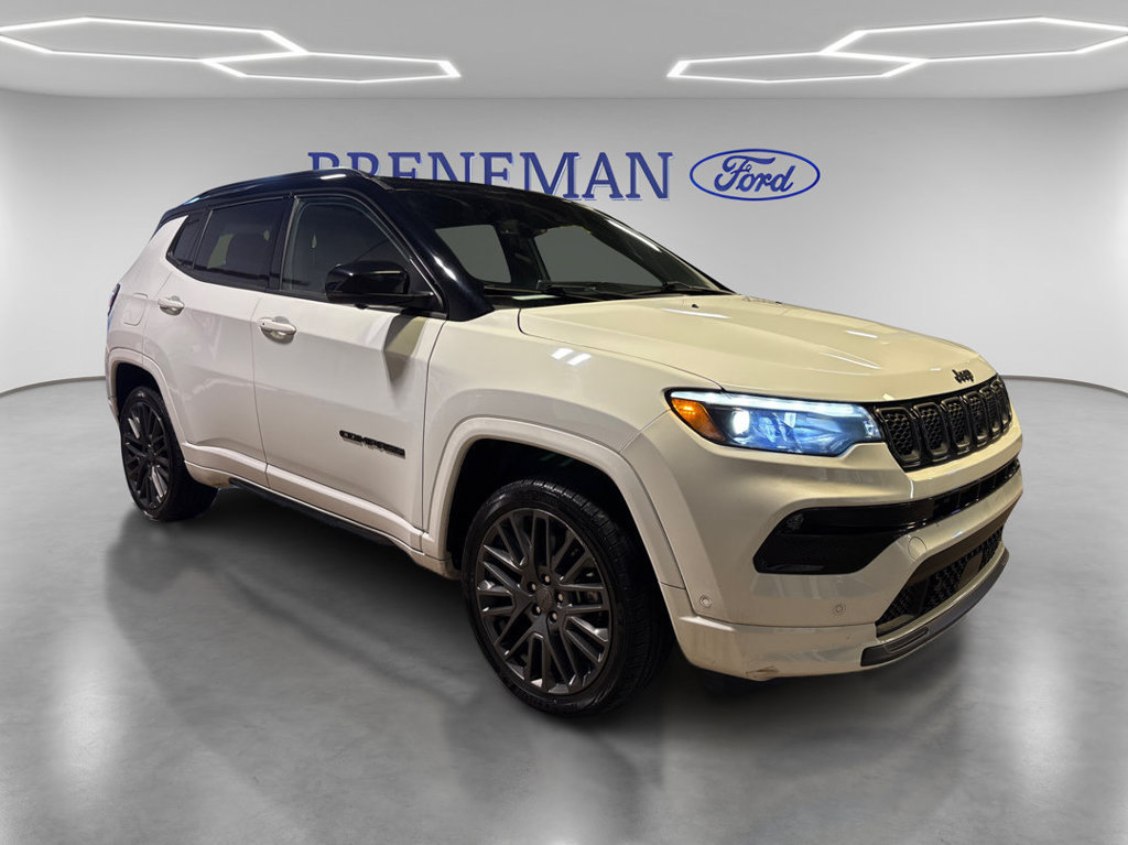 Used 2023 Jeep Compass High Altitude w/ Driver Assist Group I AWD/4WD image 3