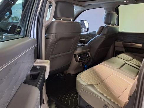 Used 2025 Ford F350 Platinum w/ Platinum Plus Package AWD/4WD image 19