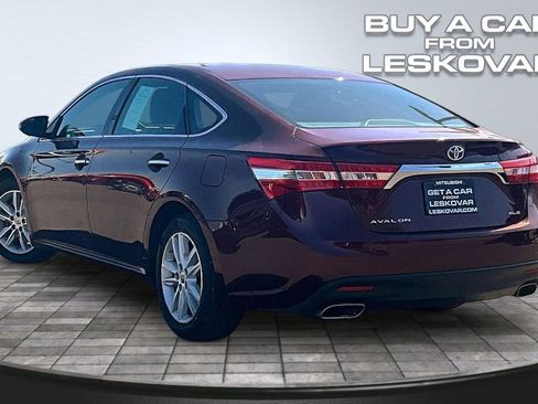 Used 2013 Toyota Avalon XLE FWD image 2