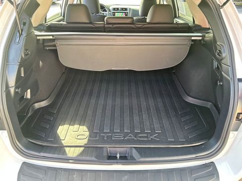 Used 2018 Subaru Outback 2.5i Limited image 24