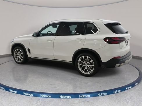 Certified 2025 BMW X5 xDrive40i w/ Premium Package image 7
