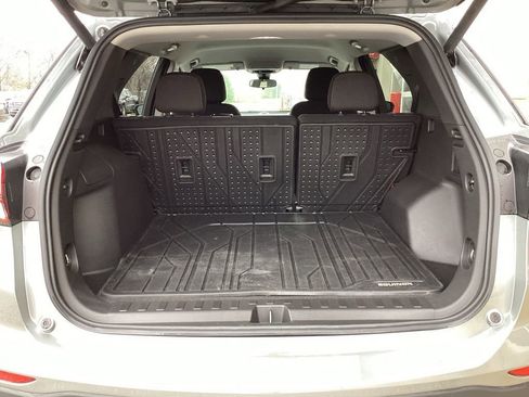 Used 2024 Chevrolet Equinox LT w/ LPO, Floor Liner Package FWD image 12