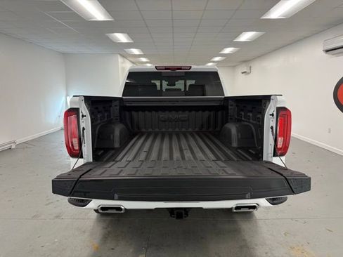 New 2026 GMC Sierra 1500 AT4 w/ AT4 Premium Package image 8