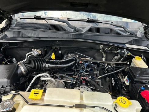 Used 2011 Jeep Liberty Sport RWD image 23