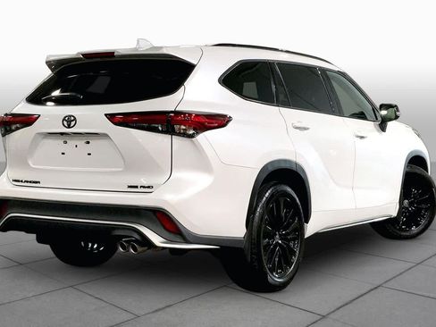 Used 2023 Toyota Highlander XSE AWD/4WD image 13